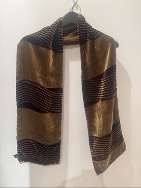 Trisha Needham chartreuse scarf. Gorgeous fabric. 32” x 2 total length 
🇬🇧